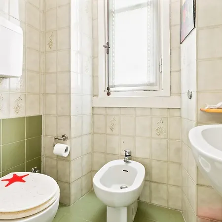 Guesthost - Cenisio & Sempione Cosy Flat * מילאנו